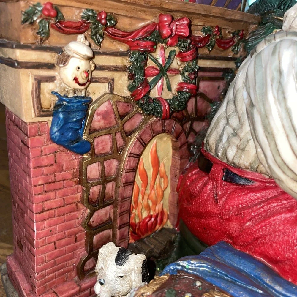 CEDAR CREEK COLLECTION MR & MRS SANTA‎ CLAUS WITH GLOBE ANTIQUE FIGURINE